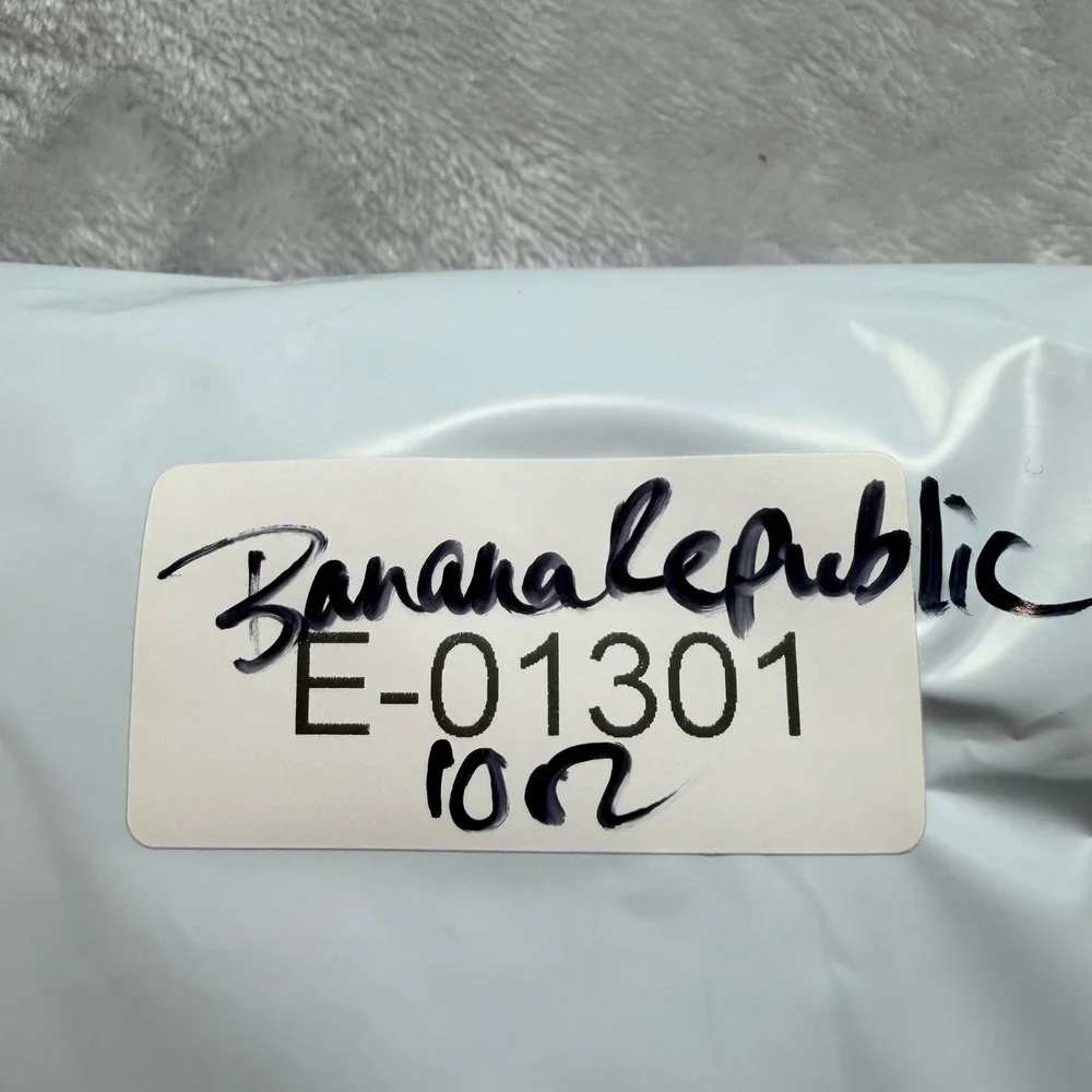 Banana Republic Mens Comfort Flat Front Shorts Blue Stretch Wicking Size 38